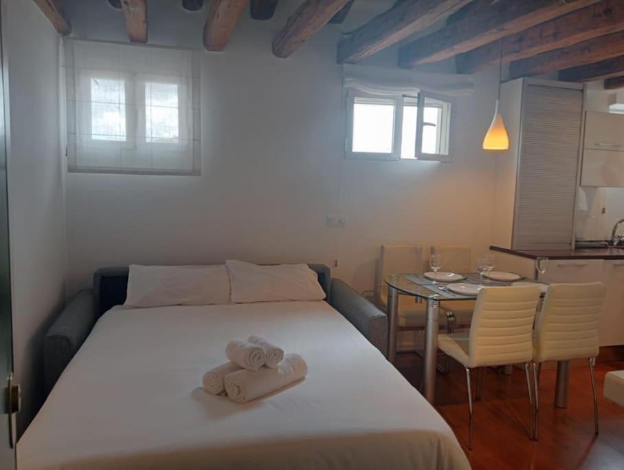 Emblematic Flat In Madrid Central - Arenal Esterno foto
