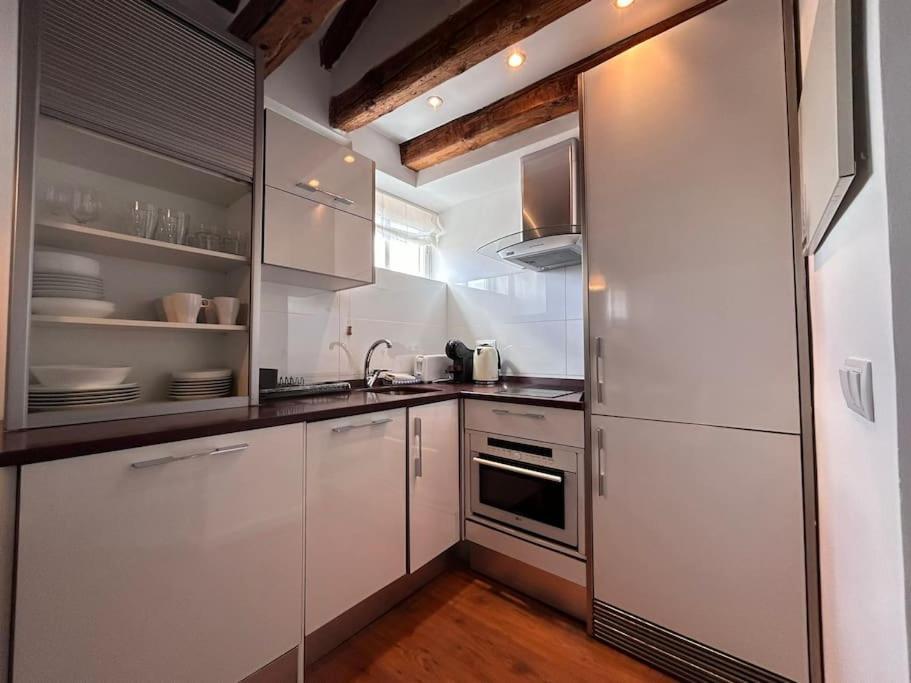 Emblematic Flat In Madrid Central - Arenal Esterno foto