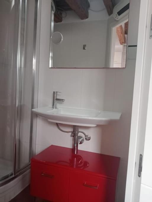 Emblematic Flat In Madrid Central - Arenal Esterno foto