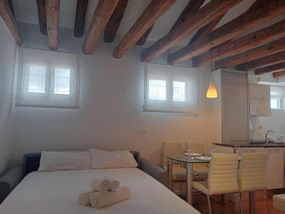 Emblematic Flat In Madrid Central - Arenal Esterno foto